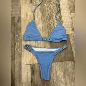 NWT blue buckled front bikini